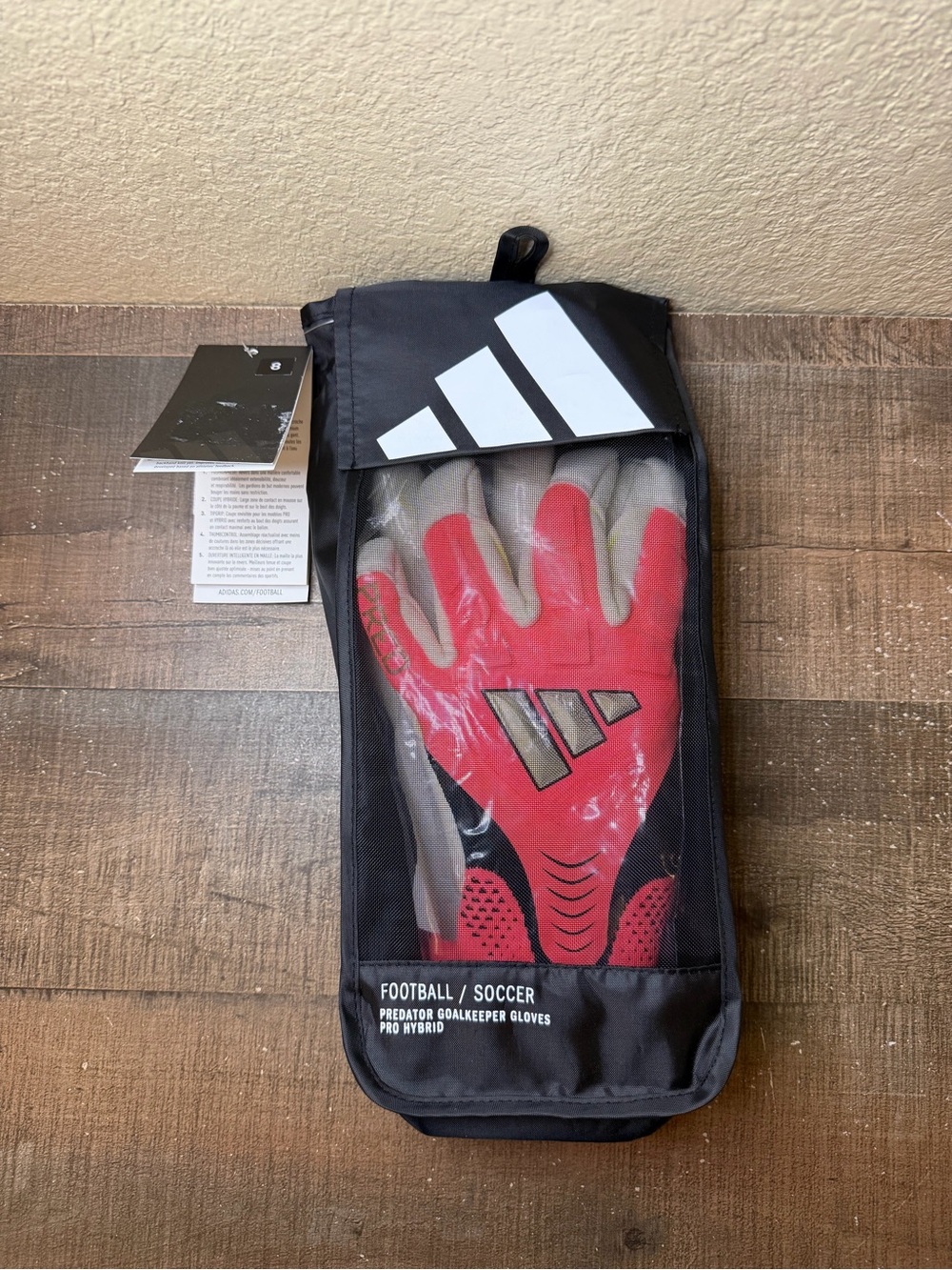 Adidas Predator Pro Goalkeeper Gloves “2026 FIFA World Cup”
- Size 8 Men.